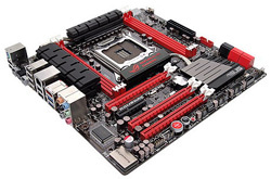 ASUS udgiver et X79 micro-ATX bundkort til gamere