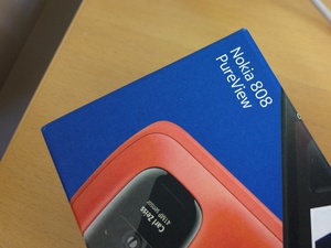 Näin 808 PureView pärjää järkkäriä vastaan