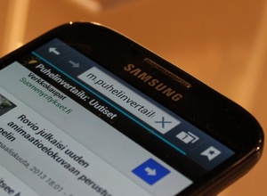Samsung valmistelee kolmen Galaxy S4 -variantin julkaisua?