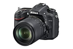Nikon D7100 + 18-105VR